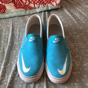 nike slip ons